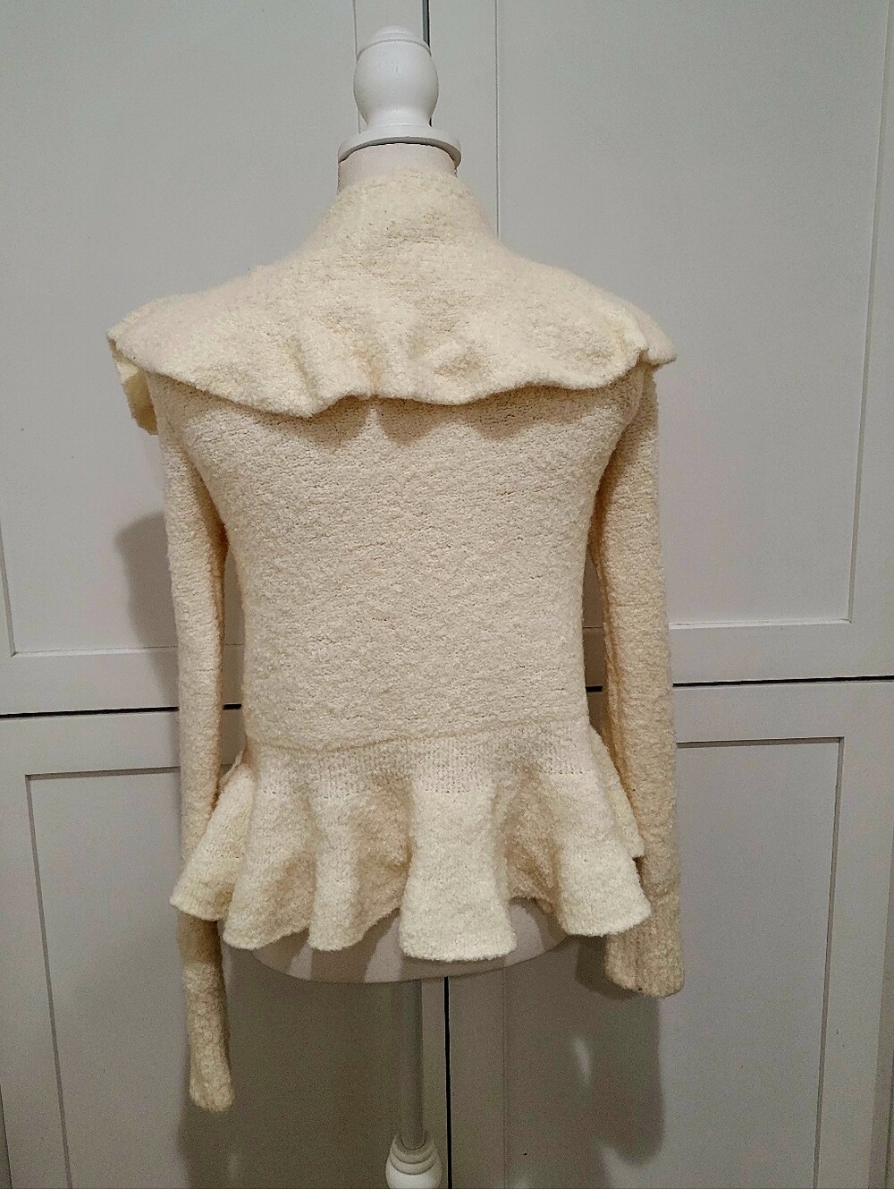 Moda International Cream Wool Blend Ruffle Collar Cardigan Women's Medium - Picture 4 of 7